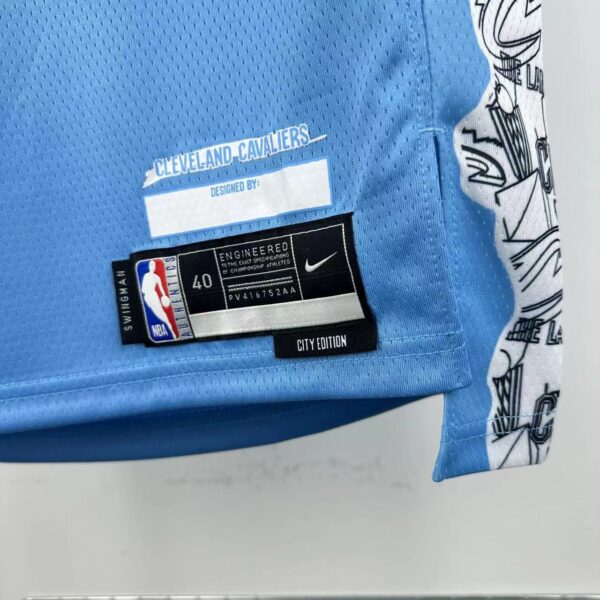 595d8107 Camiseta Regata NBA Cleveland Cavaliers 10 Garland City Edition 2025 Azul Nike - Imagem 7