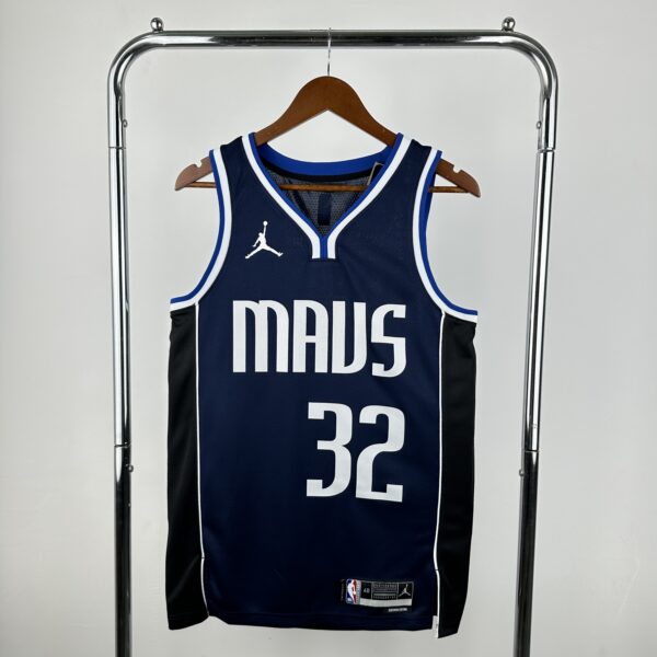 6a45c7ce Camiseta Regata NBA Dallas Mavericks 32 Flagg Statement Edition Azul Marinho 2025 Jordan - Imagem 10