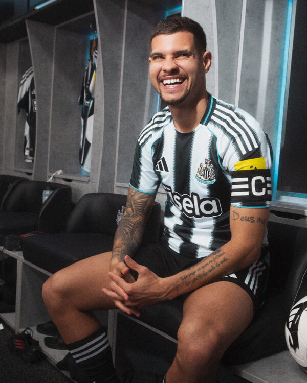 Camisa Newcastle United Home Versão Jogador 25/2026 Adidas - Imagem 6