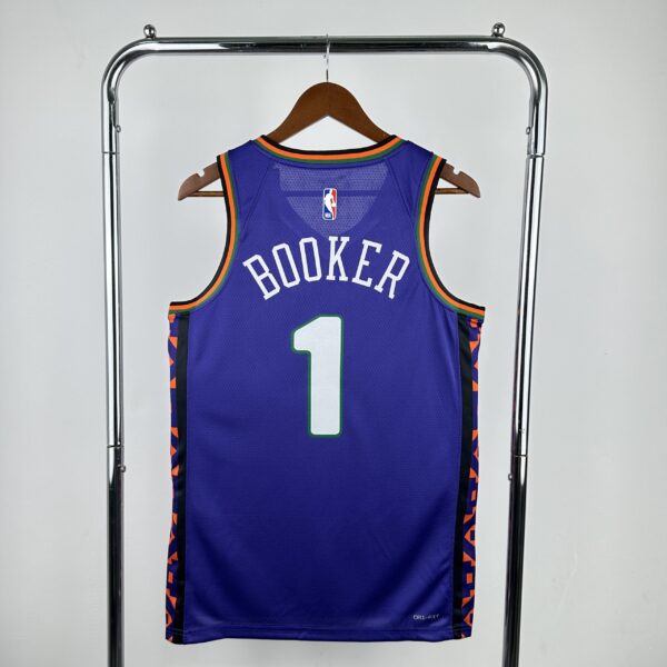 b47e10a6 Camiseta Regata Basquete NBA Phoenix Suns 1 Booker City Edition 2025 Roxa Nike - Imagem 11