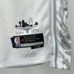 Camiseta Regata NBA Dallas Mavericks 32 Flagg City Edition Branca 2025 Nike - Imagem 5