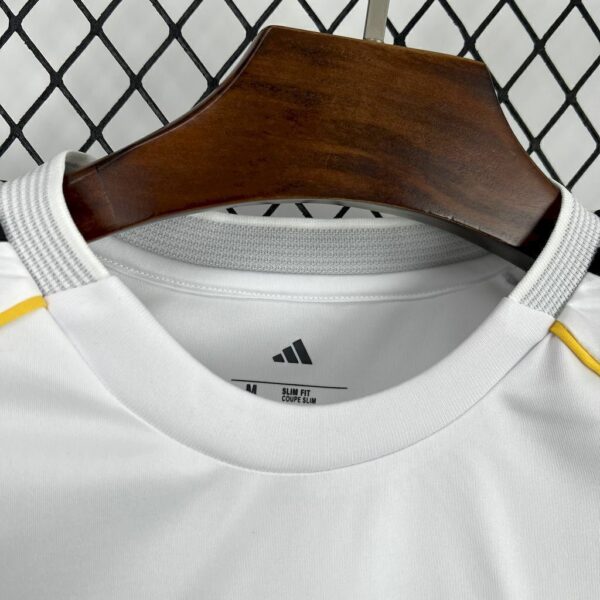 camisa-real-madrid-2526-i-home-torcedor-5-321d1ec71b8c30b82117499258216927-1024-1024 Camisa Real Madrid Home Versão Torcedor 2025/2026 Adidas Branca - Imagem 5