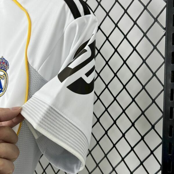 camisa-real-madrid-2526-i-home-torcedor-7-8df67538640c026b7117499258212768-1024-1024 Camisa Real Madrid Home Versão Torcedor 2025/2026 Adidas Branca - Imagem 6