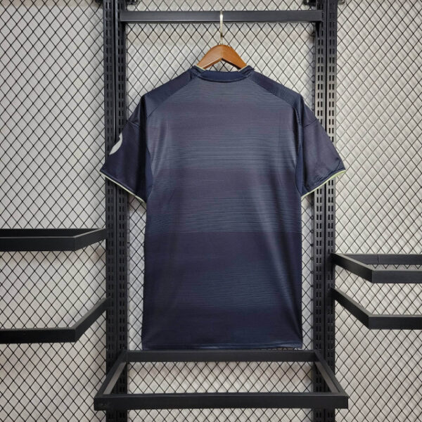 camisa-reserva-do-real-madrid-adidas-2025-2026-away-2-fora-segunda-preta-verde-cana-torcedor-masculina-homem-torcedor-original-oficial-comprar-online-frete-gratis-3-8dd875af8d03badcc817484542230732-640-0 Camisa Real Madrid Away Versão Torcedor 2025/2026 Adidas - Imagem 5