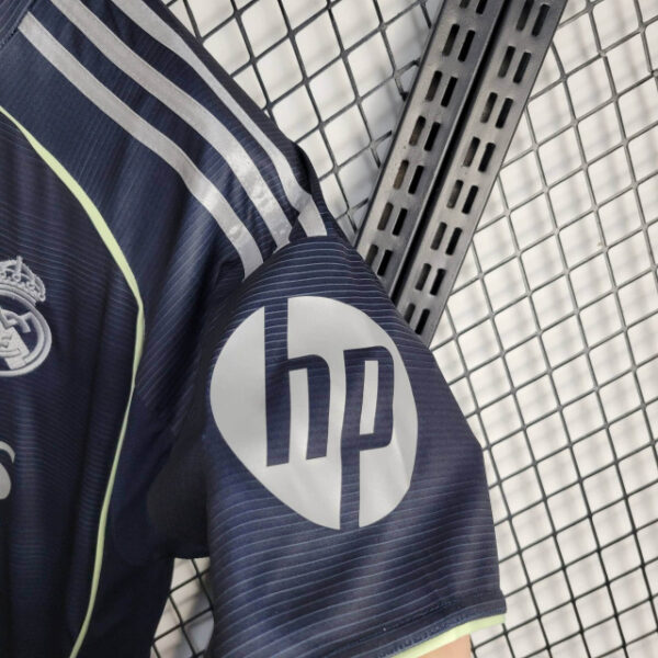 camisa-reserva-do-real-madrid-adidas-2025-2026-away-2-fora-segunda-preta-verde-cana-torcedor-masculina-homem-torcedor-original-oficial-comprar-online-frete-gratis-5-4576df0654aea265ad17484542225955-640-0 Camisa Real Madrid Away Versão Torcedor 2025/2026 Adidas - Imagem 4