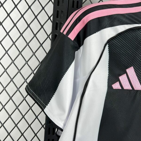 Camisa Juventus Home Versão Torcedor 2025/26 Adidas - Imagem 4