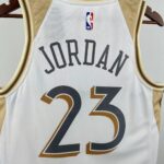 Camiseta Regata Basquete NBA Chicago Bulls 23 Jordan City Edition 2025 Branco Nike - Imagem 8