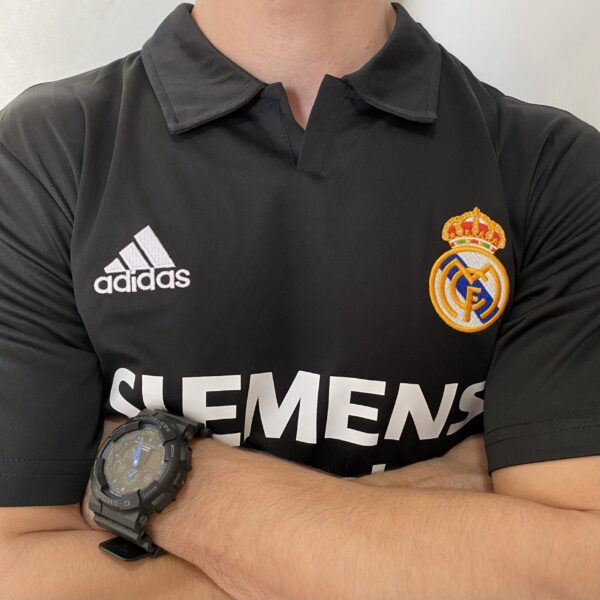 2025-08-18 16.33.10 Camisa Retrô Real Madrid Away Ronaldo 11 - 2002/2003 Adidas Preta - Imagem 6
