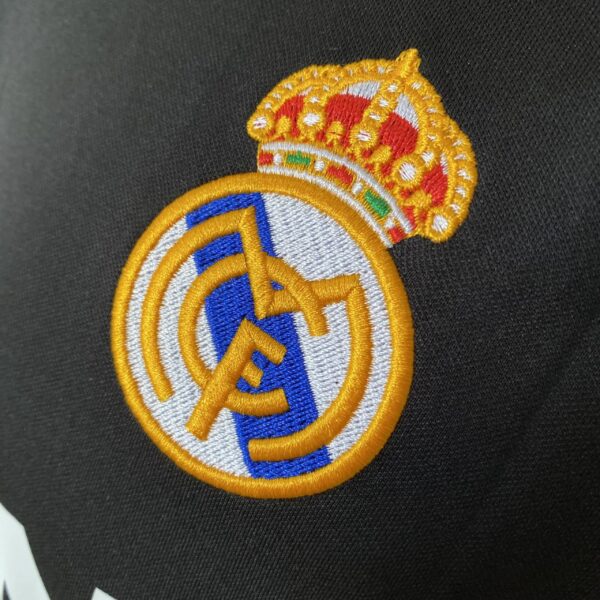 2025-08-18 16.33.37 Camisa Retrô Real Madrid Away Ronaldo 11 - 2002/2003 Adidas Preta - Imagem 7