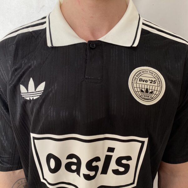 2025-09-16 15.46.13 Camisa Oasis Jacquard Tour 2025/2026 Preta Branca Adidas - Imagem 4