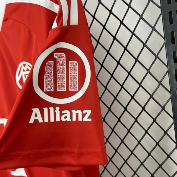 202505041334503-a2c8583b376fd5328717464952825551-1024-1024 Camisa Bayern Munique Goleiro Versão Torcedor 25/2026 Adidas Vermelho - Imagem 2
