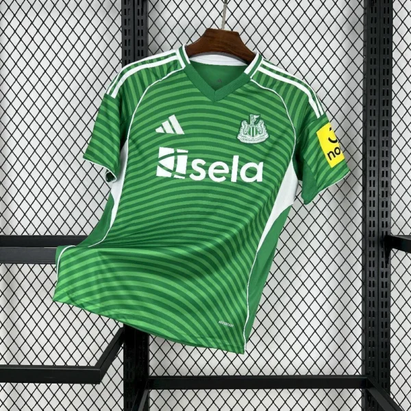 2025070720350513-3823211d62b361cedb17519915261645-1024-1024 Camisa Newcastle United Away Versão Torcedor 25/2026 Verde Adidas - Imagem 1
