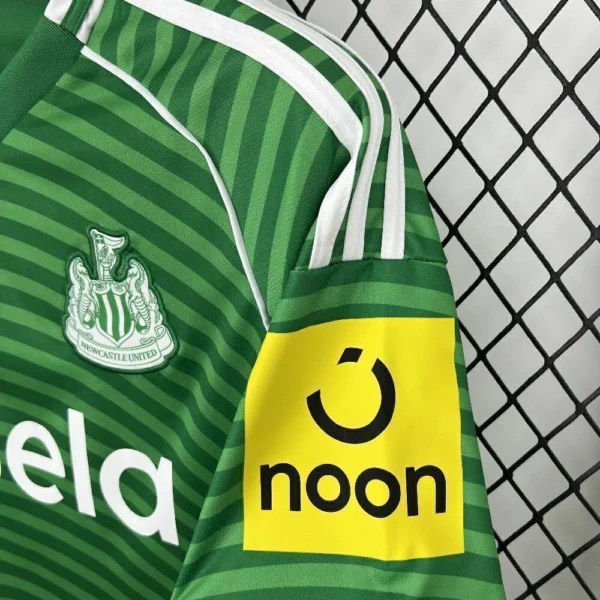 2025070720351536-817781c44caa3b113e17519915265815-1024-1024 Camisa Newcastle United Away Versão Torcedor 25/2026 Verde Adidas - Imagem 2