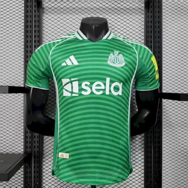 2025070817154926-b53f50b6a435d92adb17520787405659-1024-1024 Camisa Newcastle United Away Versão Jogador 25/2026 Verde Adidas - Imagem 1