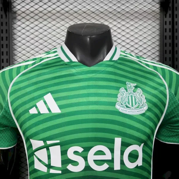 2025070817155179-e04275d1dfc09fe70217520787404103-1024-1024 Camisa Newcastle United Away Versão Jogador 25/2026 Verde Adidas - Imagem 2