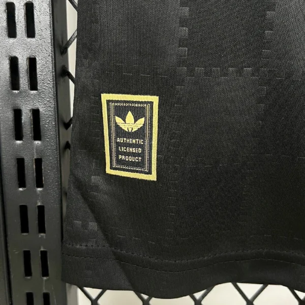 2025081116451427-6d698ee1235a065ac017549429694072-1024-1024 Camisa Bayern Munique Third Versão Torcedor 25/2026 Adidas - Imagem 3