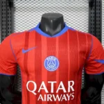 Camisa Paris Saint-Germain - PSG Third Versão Jogador 25/2026 Nike - Edição Total 90 - Vermelha - Imagem 2