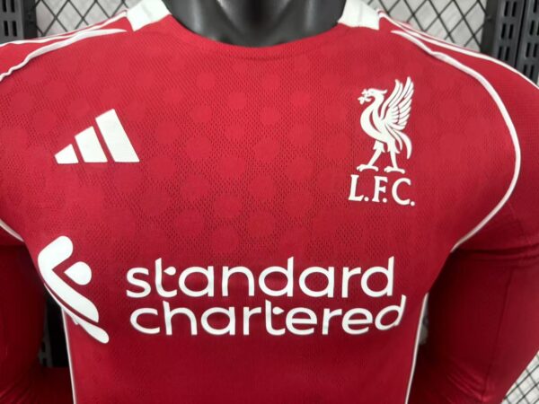 Camisa Liverpool Home Versão Jogador 2025/2026 Manga Longa Vermelha Adidas - Imagem 2