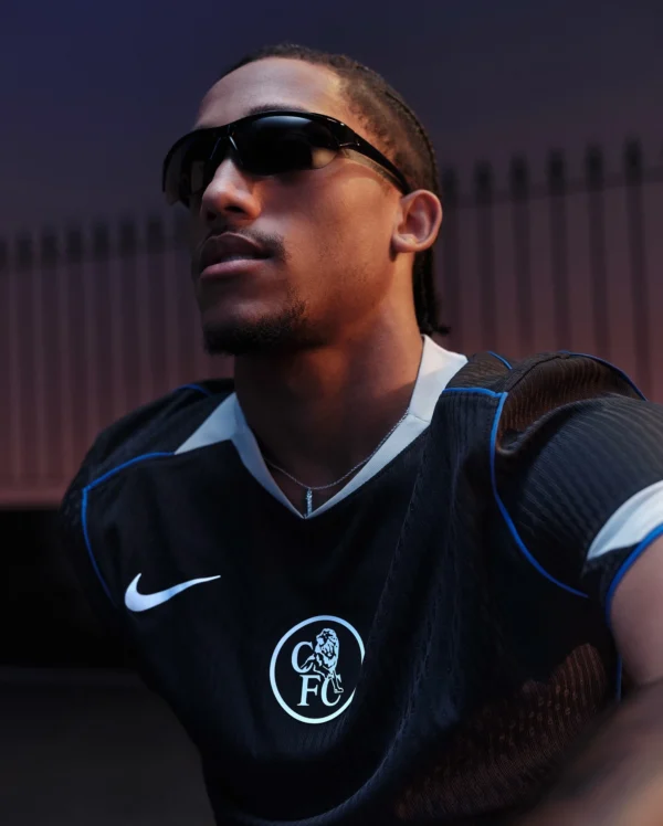 Camisa Chelsea Third Versão Jogador 2025/26 Edição Total 90 Preta Nike - Imagem 8