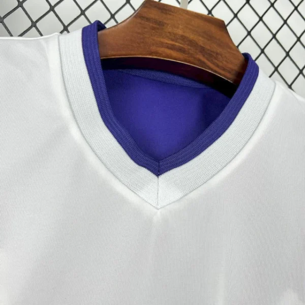 pojiojoiji Camisa Retrô Real Madrid Third Dupla Face 2002/2003 Adidas Roxa & Branca - Imagem 6