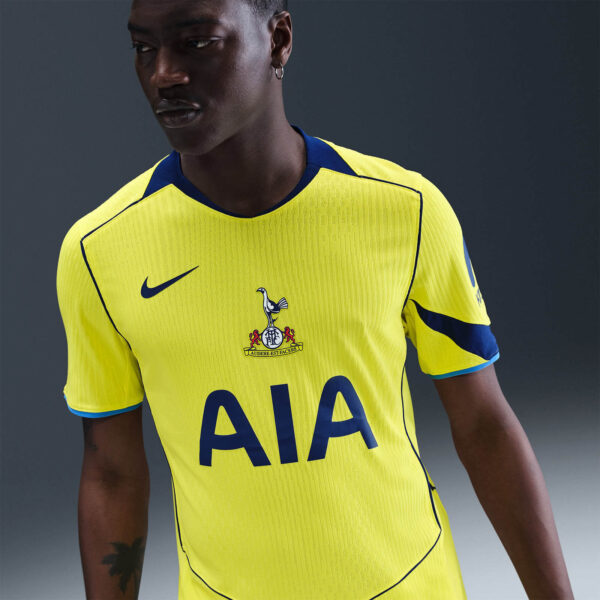 rss-content-3379-1756150920 Camisa Tottenham Hostpur Third Versão Jogador - Total 90 - 25/2026 Amarela Nike - Imagem 4