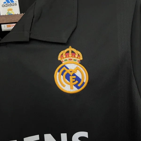 vdsvnsnvsn (4) Camisa Retrô Real Madrid Away Ronaldo 11 - 2002/2003 Adidas Preta - Imagem 18