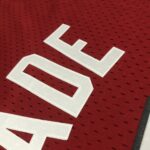 Camiseta Regata NBA Miami Heat Dwyane 3 Wade Mitchell & Ness Vermelha 2005/06 - Imagem 9