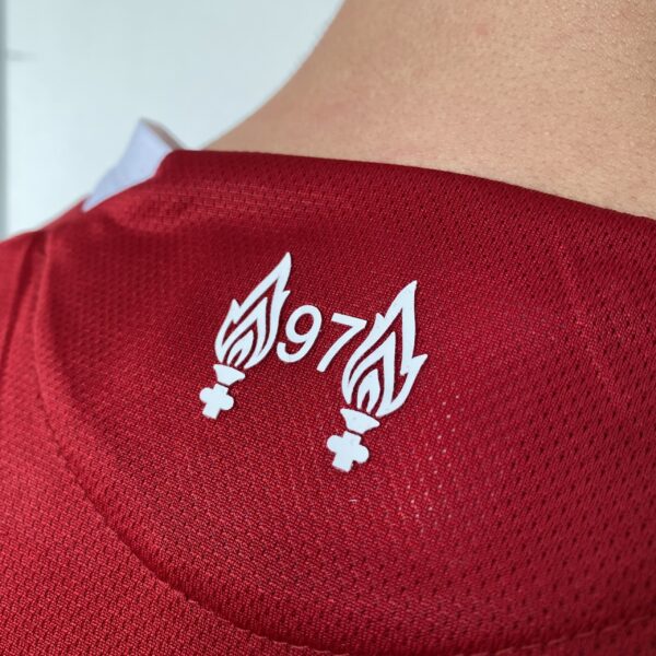 2025-09-16 16.18.36 Camisa Liverpool Home Versão Jogador 2025/2026 Vermelha Adidas - Imagem 16