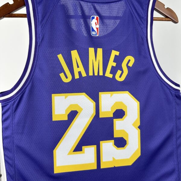 Camiseta Regata NBA Los Angeles Lakers Statement Edition Roxa 2025 Jordan - Imagem 7
