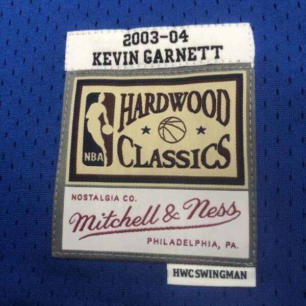 4c27c4c6 Camiseta Regata NBA Minnesota Timberwolves 21 Kevin Garnett Mitchell & Ness Azul 2003/04 - Imagem 10
