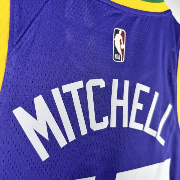 6d106420 Camiseta Regata NBA Utah Jazz 45 Donovan Mitchell Classic Edition Roxo 2024/25 Nike - Imagem 9