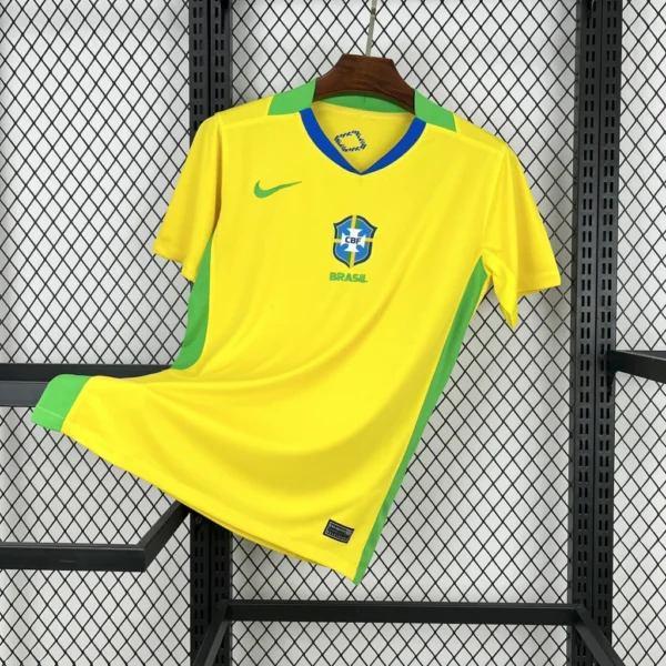 Camisa Brasil Seleção Brasileira Home Versão Torcedor Masculina Amarela 25/2026 Nike - Imagem 1