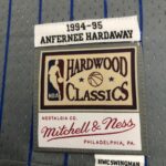 Camiseta Regata NBA Orlando Magic 1 Penny Hardaway Mitchell & Ness Cinza 1994/95 - Imagem 8