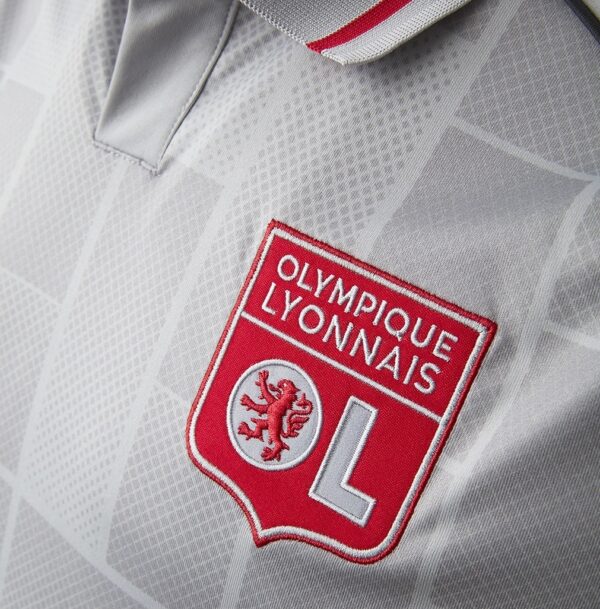 Terceira-camisa-do-Olympique-de-Lyon-2025-2026-e-revelada-pela-adidas-6 Camisa Olympique Lyonnais Third Versão Torcedor 2025/26 Branca Adidas - Imagem 4