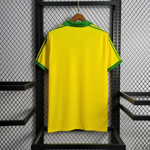 big_7_3d21afaf-fe2d-4b1f-85a6-bc859220d1f5_1024x Camisa Retrô Clássica Seleção Brasileira Home - Brasil Amarela – 1979/80 Adidas - Imagem 8
