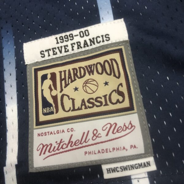 Camiseta Regata NBA Houston Rockets 3 Steve Francis Mitchell & Ness Azul 1999/2000 - Imagem 8