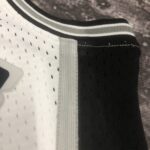 Camiseta Regata NBA San Antonio Spurs 10 Dennis Rodman Mitchell & Ness Branca 1993/94 - Imagem 7