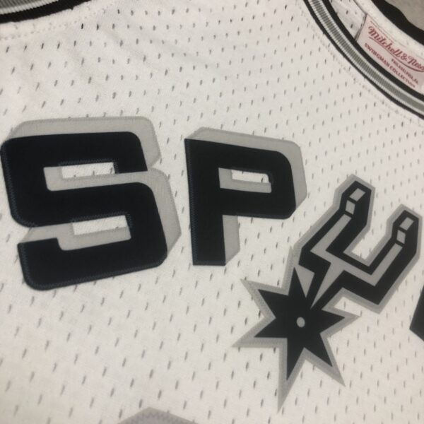 e132fe85 Camiseta Regata NBA San Antonio Spurs 10 Dennis Rodman Mitchell & Ness Branca 1993/94 - Imagem 4