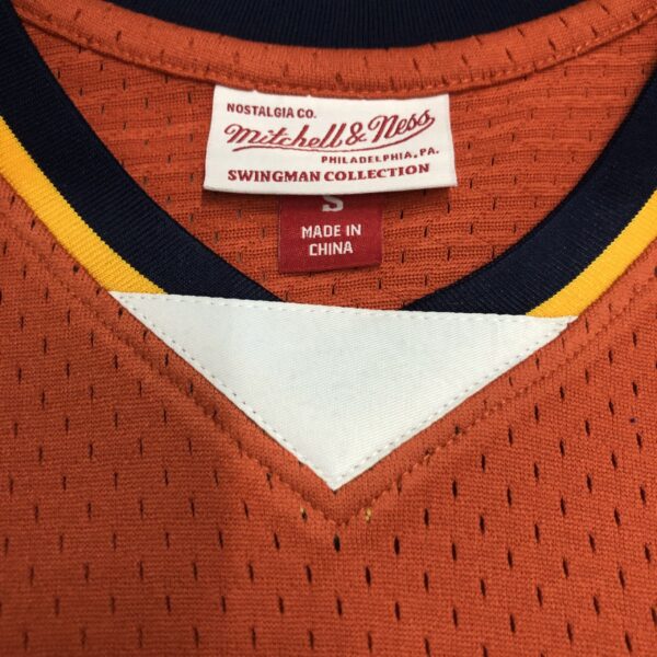 e2de3ff2 Camiseta Regata NBA Golden State Warriors 30 Stephen Curry Mitchell & Ness Vermelha 2009/10 - Imagem 6