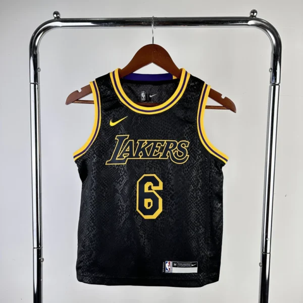 Camiseta Regata Basquete NBA Los Angeles Lakers Preta Mamba Negra - Black Mamba - Edição Especial Nike - Imagem 20