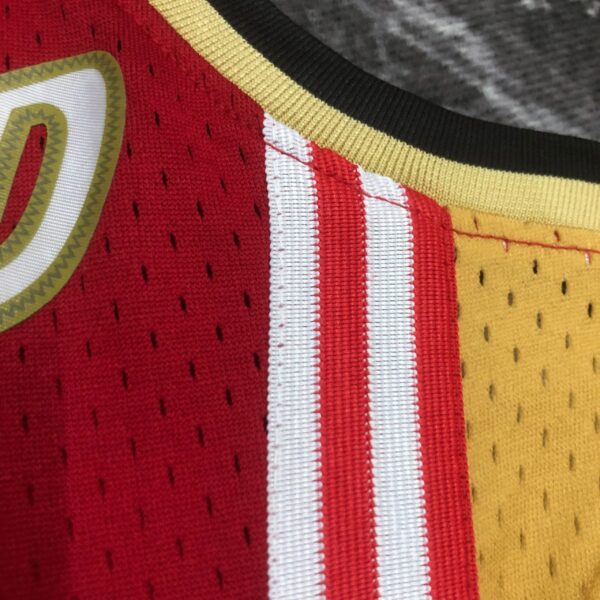 e7dba4d2 Camiseta Regata NBA Cleveland Cavaliers 23 Lebron James Mitchell & Ness Vermelha 2003/04 - Imagem 8