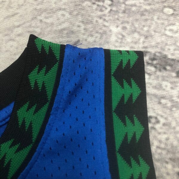 eaa27a38 Camiseta Regata NBA Minnesota Timberwolves 21 Kevin Garnett Mitchell & Ness Azul 2003/04 - Imagem 7