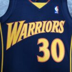 Camiseta Regata NBA Golden State Warriors 30 Stephen Curry Mitchell & Ness Azul Marinho 2009/10 - Imagem 2