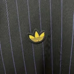 Camisa Manchester United Terrace Icons Unissex 2025 Devil Black Adidas - Imagem 6