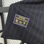 Camisa Manchester United Terrace Icons Unissex 2025 Devil Black Adidas - Imagem 8