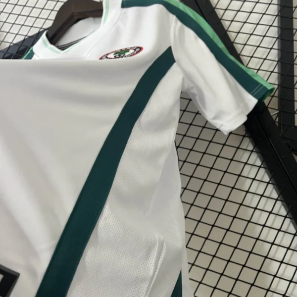 28d74506f4-1a517760fd43a9e77417407651207462-1024-1024 Camisa Retrô Clássica Seleção Nigéria Away 1998 Branca Nike - Imagem 3