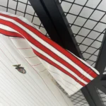 Camisa Benfica Terrace Icons Unissex 2025 Bege Adidas - Imagem 6