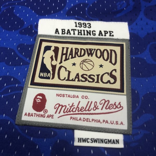 4a9760d7 Camiseta Regata NBA Brooklyn Nets BAPE Mitchell & Ness Azul 1993 - Imagem 9