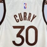 Camiseta Regata NBA Golden State Warriors Curry 30 City Edition Bege 2025/26 Nike - Imagem 6