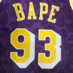 Camiseta Regata NBA Los Angeles Lakers BAPE Mitchell & Ness Roxo 1993 - Imagem 15